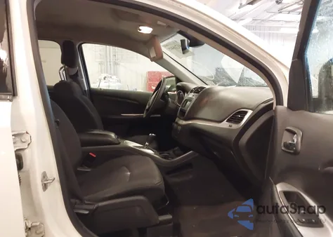 2019 Dodge Journey Se Value Package z USA, uszkodzony, nr VIN 3C4PDCABXKT856643